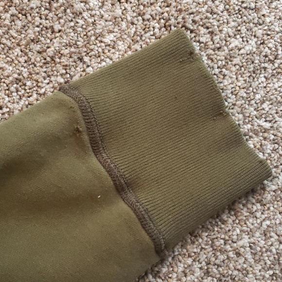 Hollister Sweatshirt - Picture 8 of 8